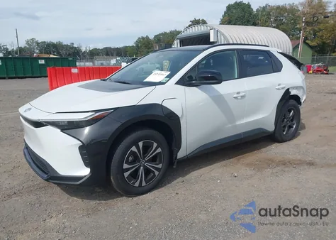 2025 Toyota Bz4X Xle z USA, uszkodzony, nr VIN JTMAAAAA4SA072203